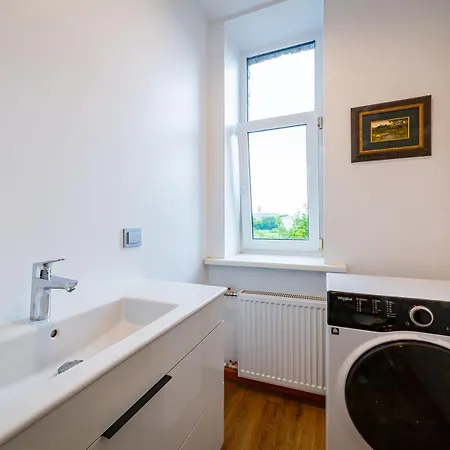 Just Renovated Stories Free Parking Apartman Riga